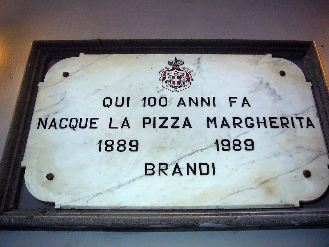Самые знаменитые пиццерии Неаполя  Pizzeria Brandi  Фото: Сами Кейньянен, CC-BY-SA